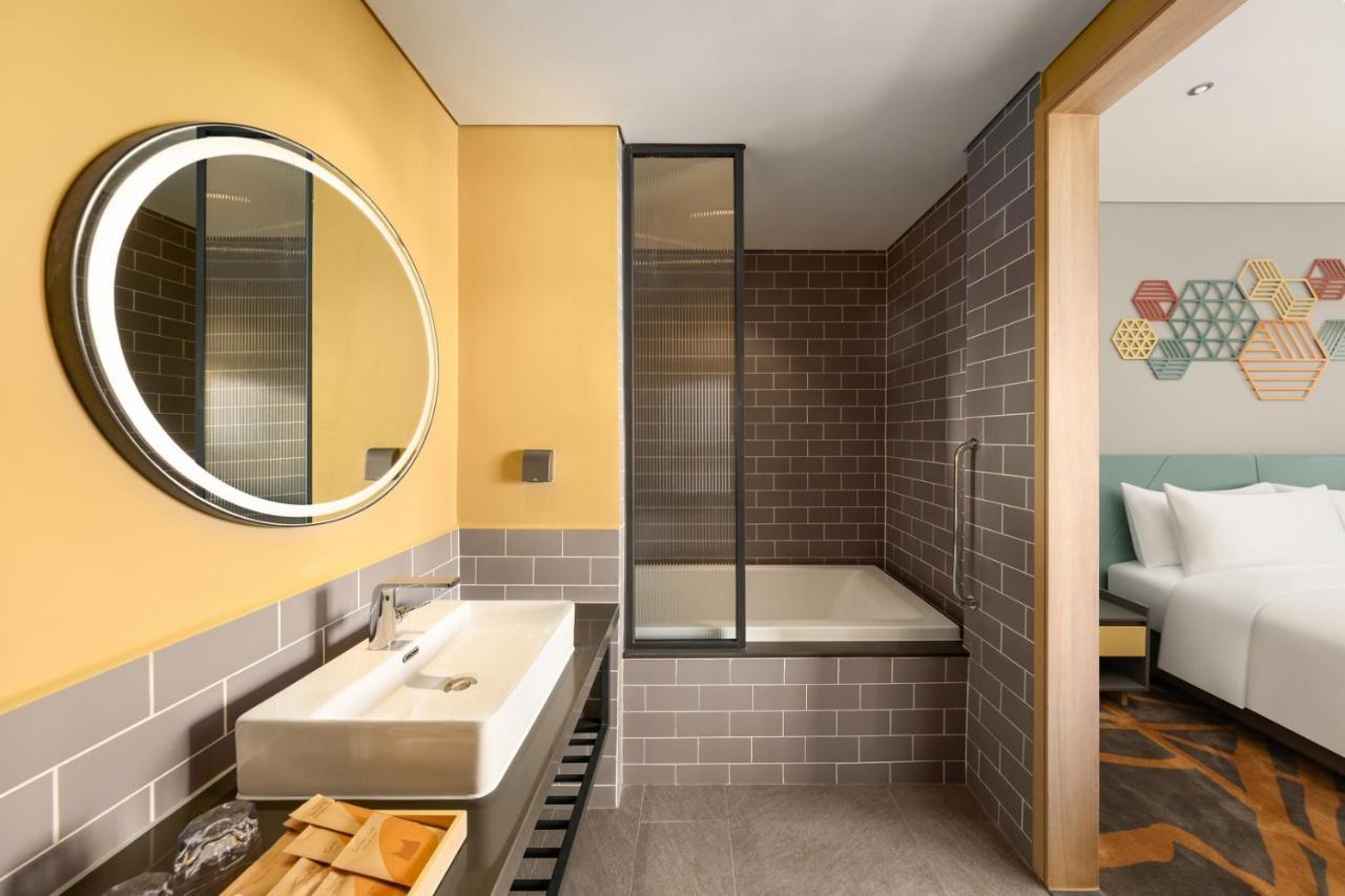 Hotel Hiive By Fusion Binh Duong - Vsip 1 à Thuan An Extérieur photo